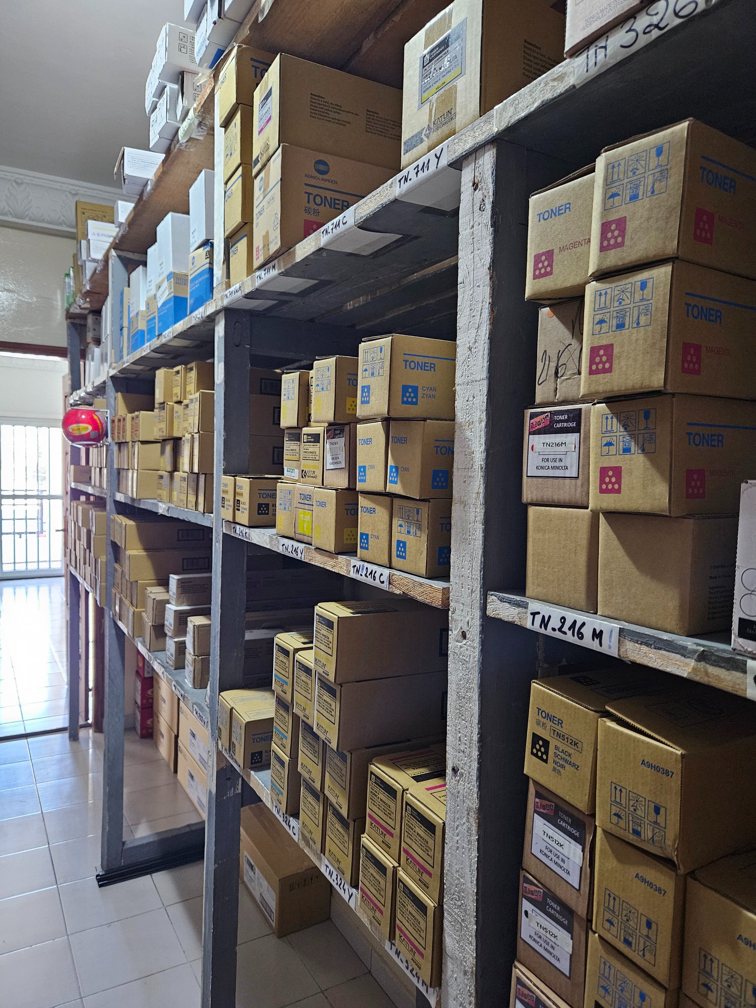 Stock de pièces et toners